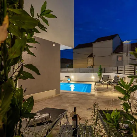 Mediterranean Ursula Βίλα