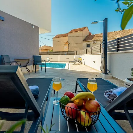 Mediterranean Ursula *