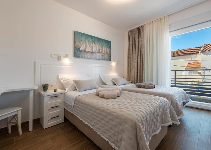 Mediterranean Ursula *