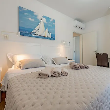 וילה Mediterranean Ursula פאקוסטאן