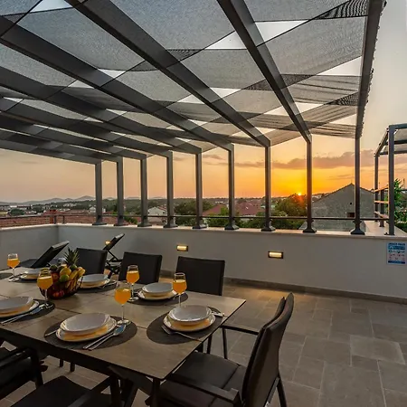 Mediterranean Ursula וילה