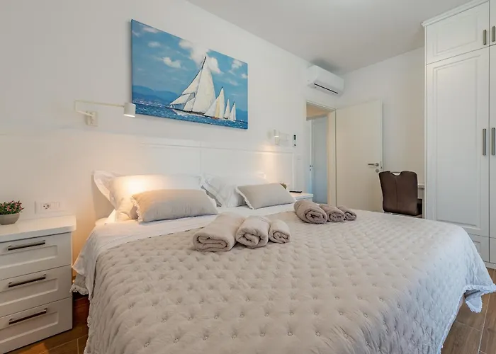 Villa Mediterranean Ursula Pakoštane