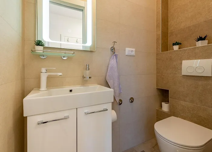 Mediterranean Ursula * 파코스탄