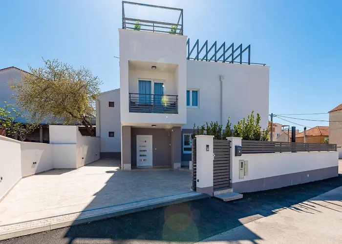 Mediterranean Ursula