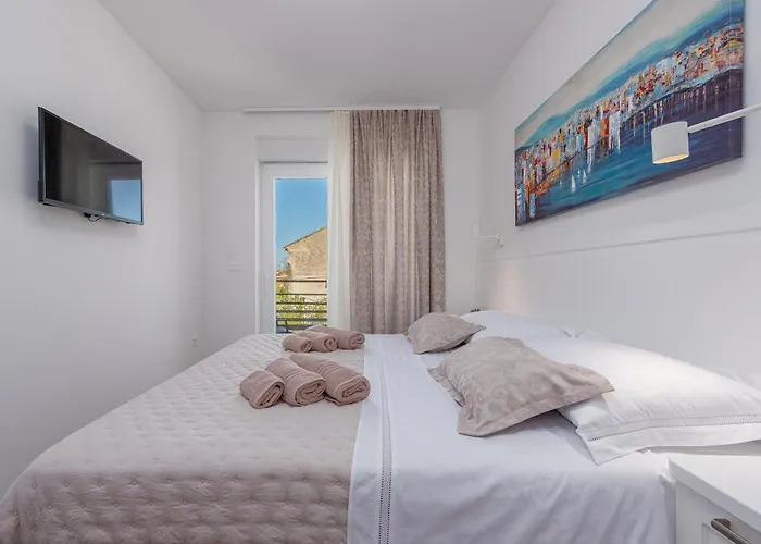 Mediterranean Ursula * 파코스탄