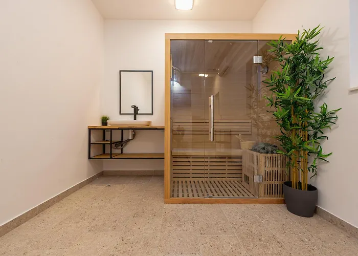 Mediterranean Ursula *