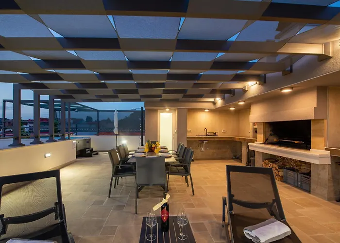 Mediterranean Ursula * 파코스탄