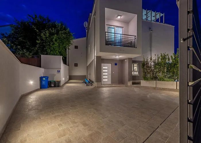 빌라 Mediterranean Ursula *